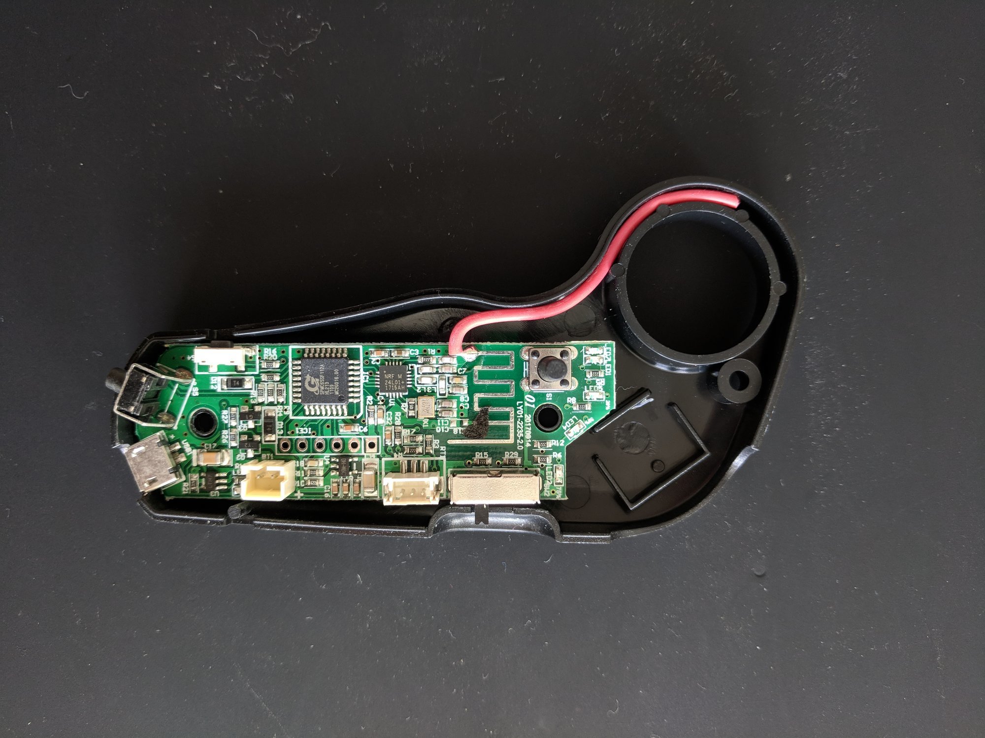 The disassembled remote control without sliding switch